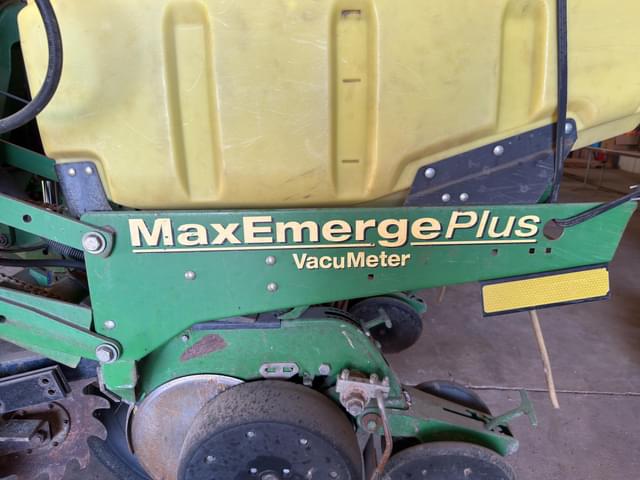 Image of John Deere 1770 equipment image 2
