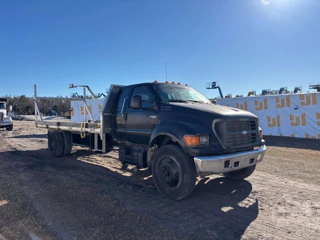 Image of Ford F-650 equipment image 2