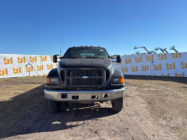Image of Ford F-650 equipment image 1