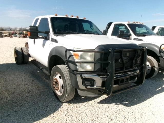 Image of Ford F-450 equipment image 4