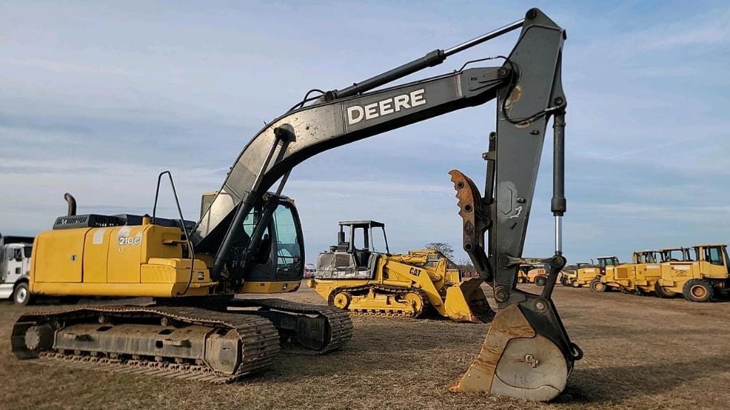 2012 John Deere 210GLC Equipment Image0