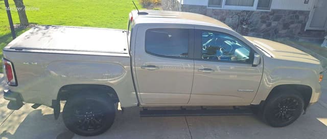 Image of GMC Canyon equipment image 2