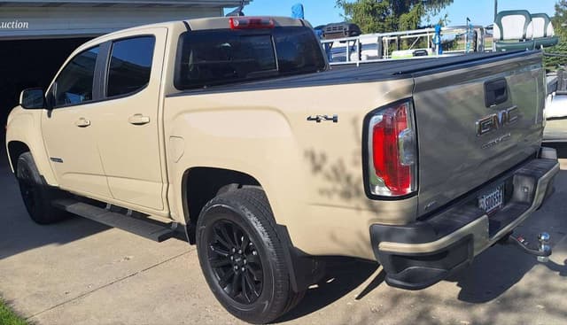 Image of GMC Canyon equipment image 1