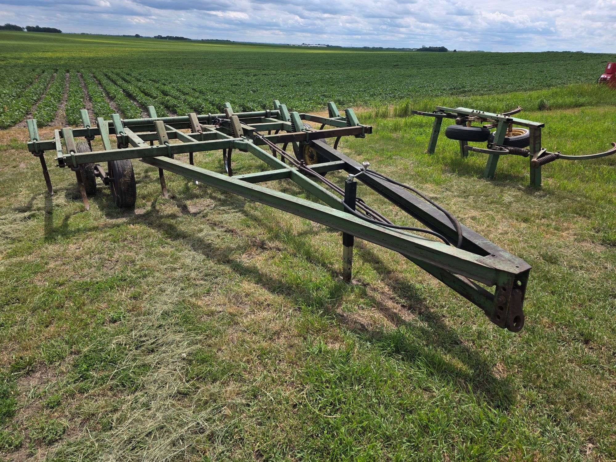 John Deere E1600 Equipment Image0