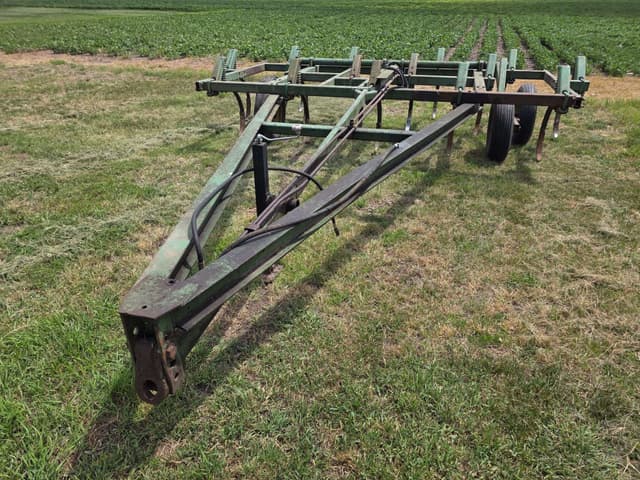 Image of John Deere E1600 equipment image 2