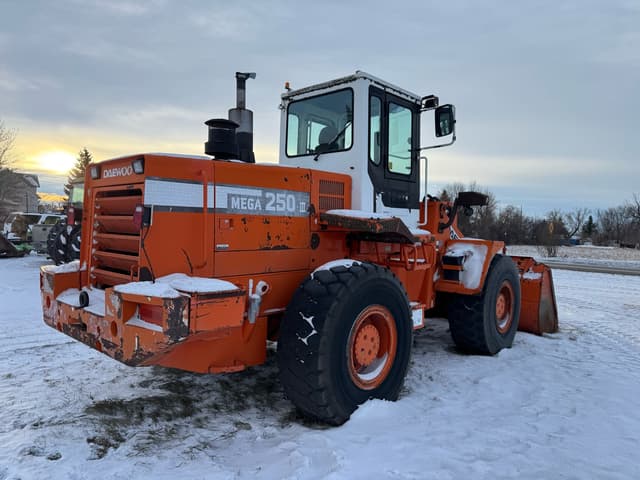 Image of Daewoo MG250-III equipment image 4