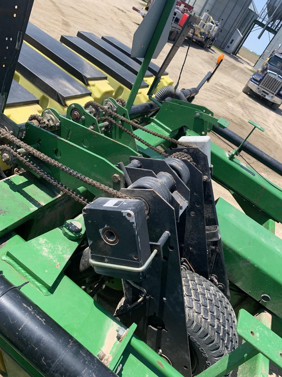 Main image John Deere 1780 8