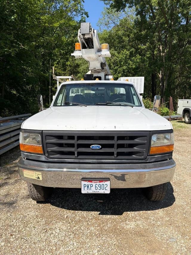 Image of Ford F-450 equipment image 1