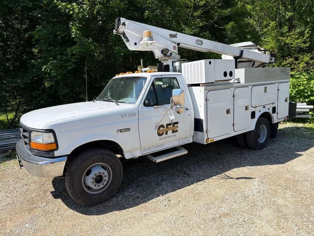 Image of Ford F-450 equipment image 2