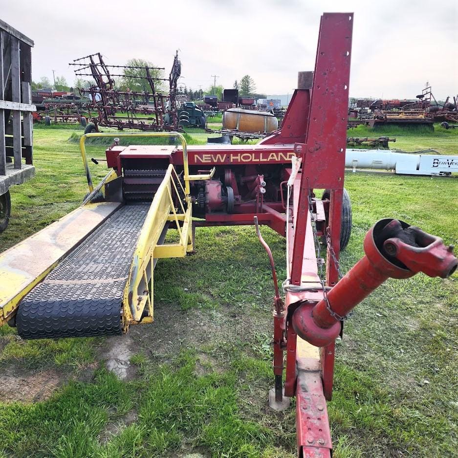 Main image New Holland 770