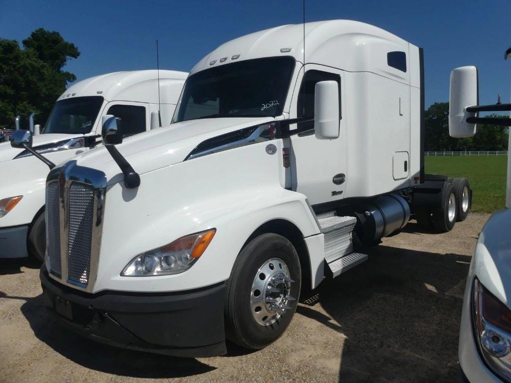 2022 Kenworth T680 Equipment Image0
