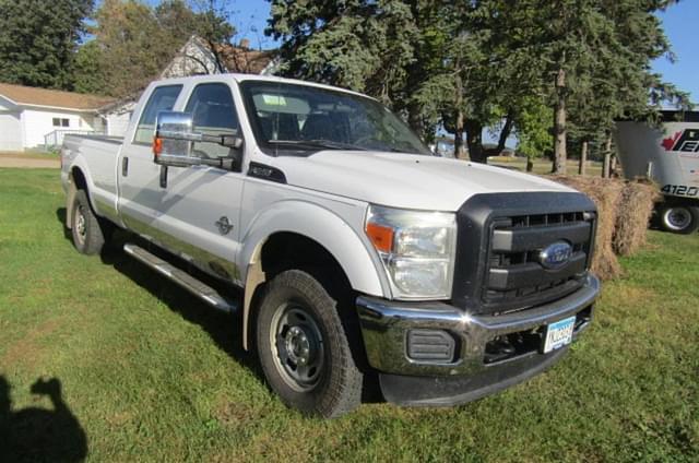 Image of Ford F-350 equipment image 4