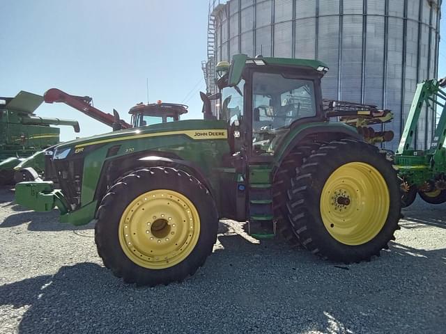 Image of John Deere 8R 370 equipment image 3