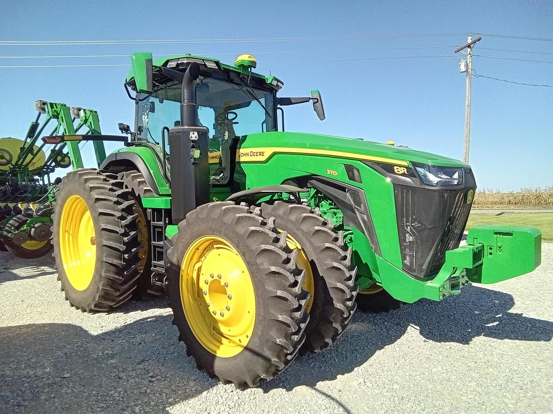 Image of John Deere 8R 370 Primary image