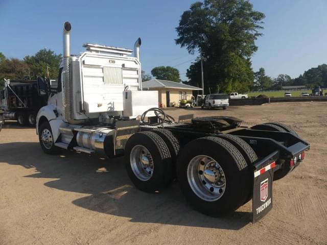 Image of Kenworth T880 equipment image 3