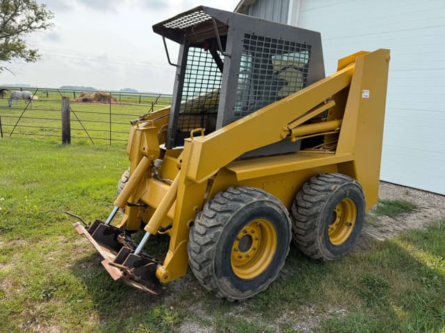 Image of Gehl 6625 equipment image 2
