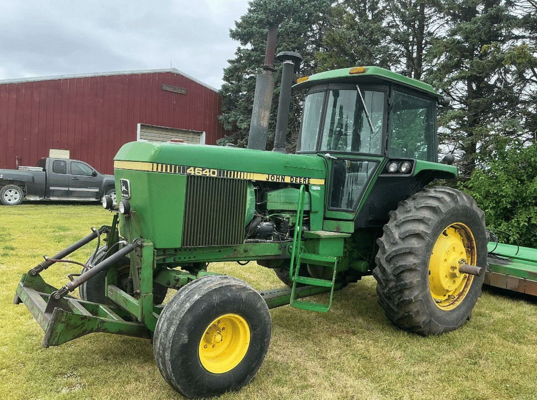 Image of John Deere 4640 Primary image