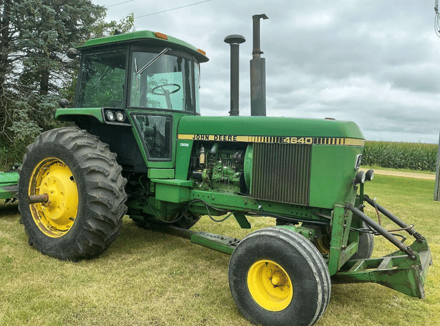 Image of John Deere 4640 equipment image 3