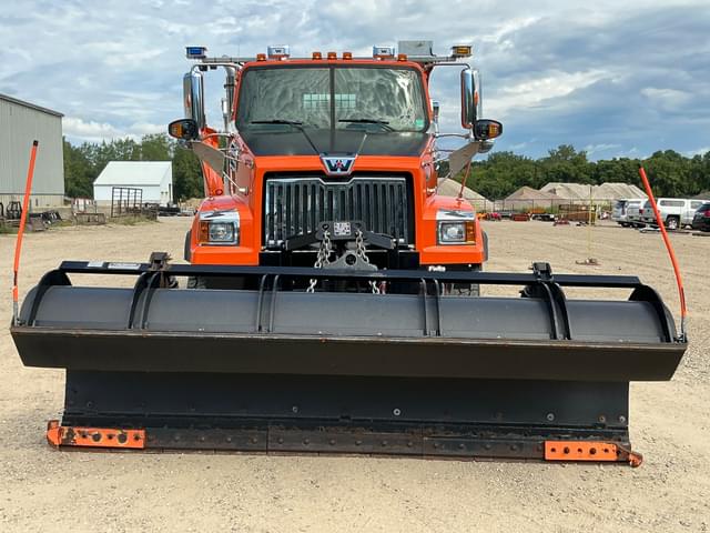 Image of Western Star 4700SF equipment image 1