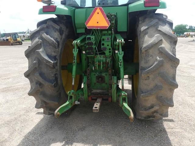 Image of John Deere 7920 equipment image 3