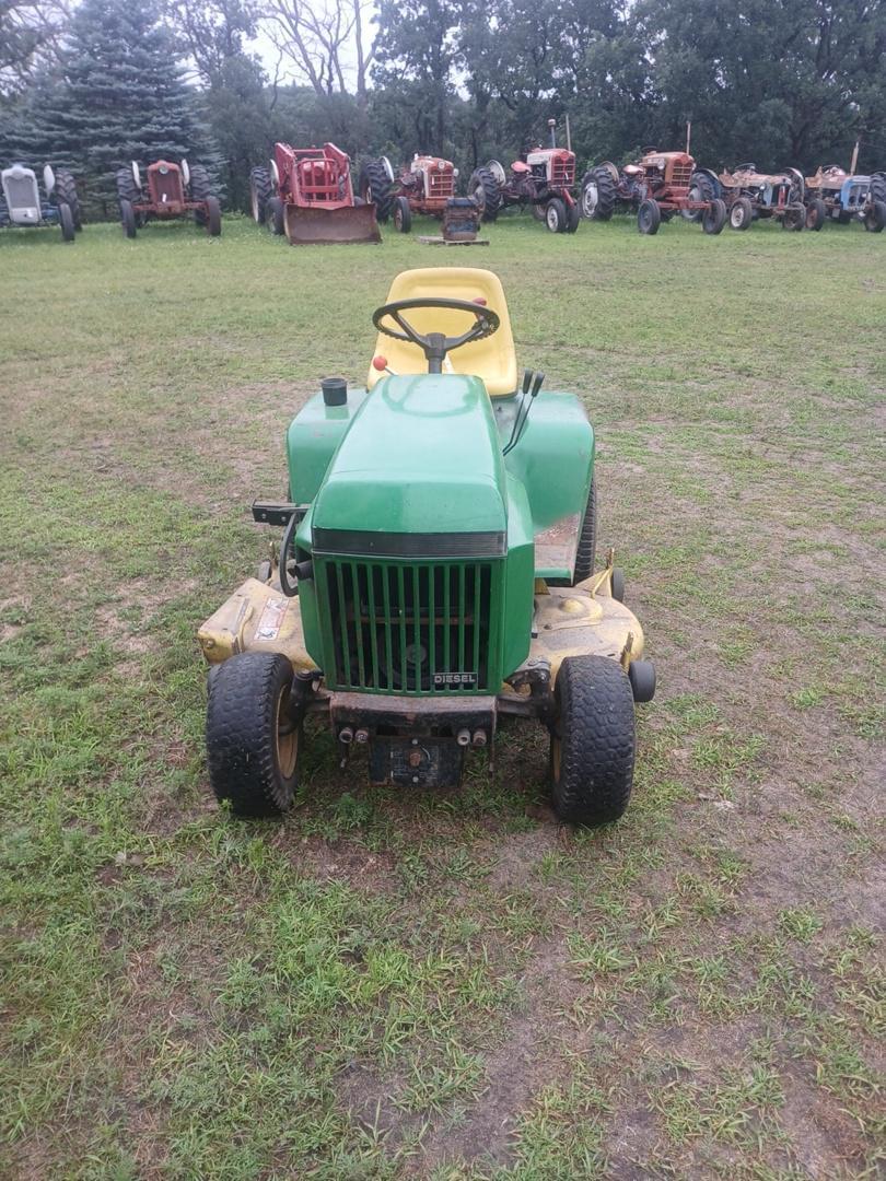 Image of John Deere 332 Primary image