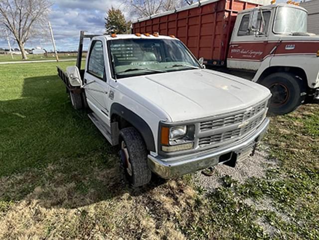 Image of Chevrolet 3500 equipment image 1