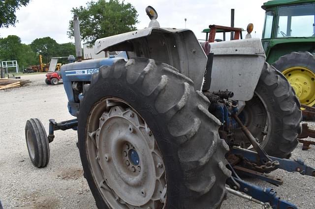 Image of Ford 5600 equipment image 3