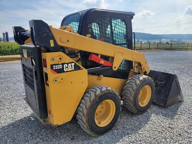 Image of Caterpillar 232D equipment image 3