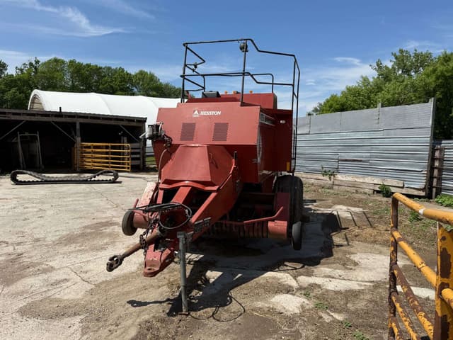 Image of Hesston 4755 equipment image 1