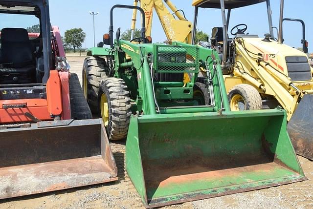 Image of John Deere 5075E equipment image 3