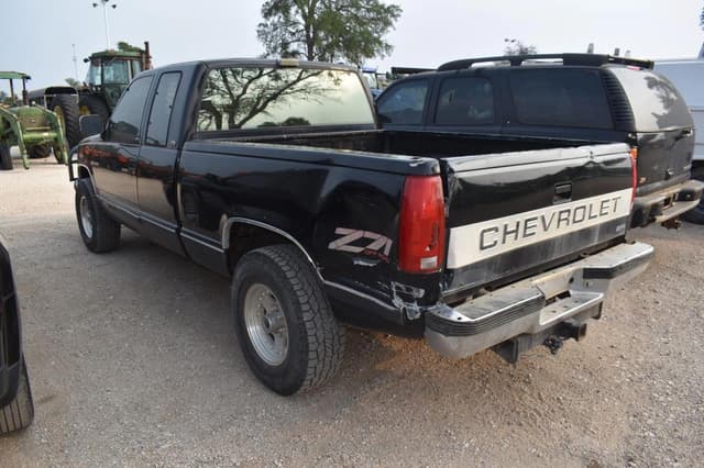 Image of Chevrolet 1500 equipment image 3
