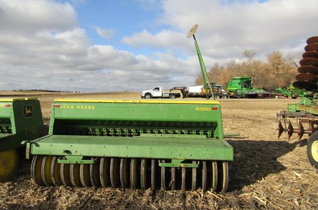 Image of John Deere 9300 equipment image 3