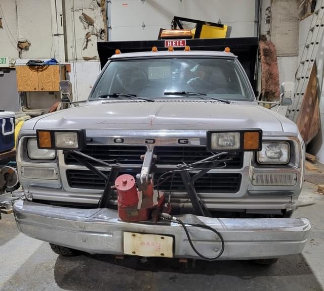 Image of Dodge Ram 350 equipment image 4