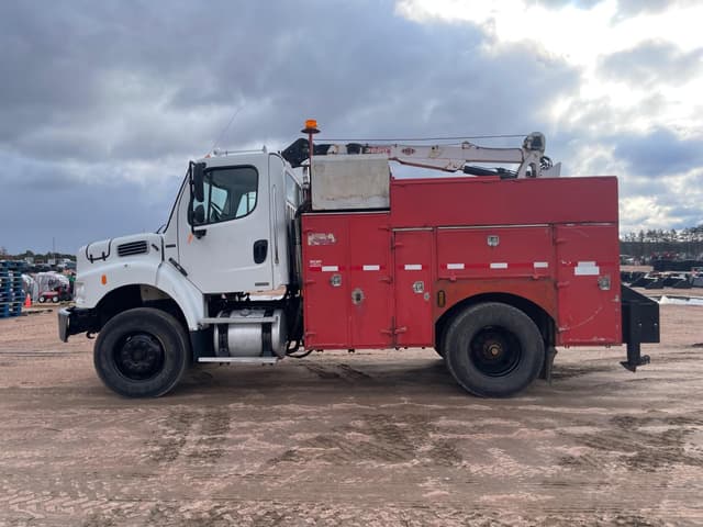Image of Freightliner Business Class M2 equipment image 1