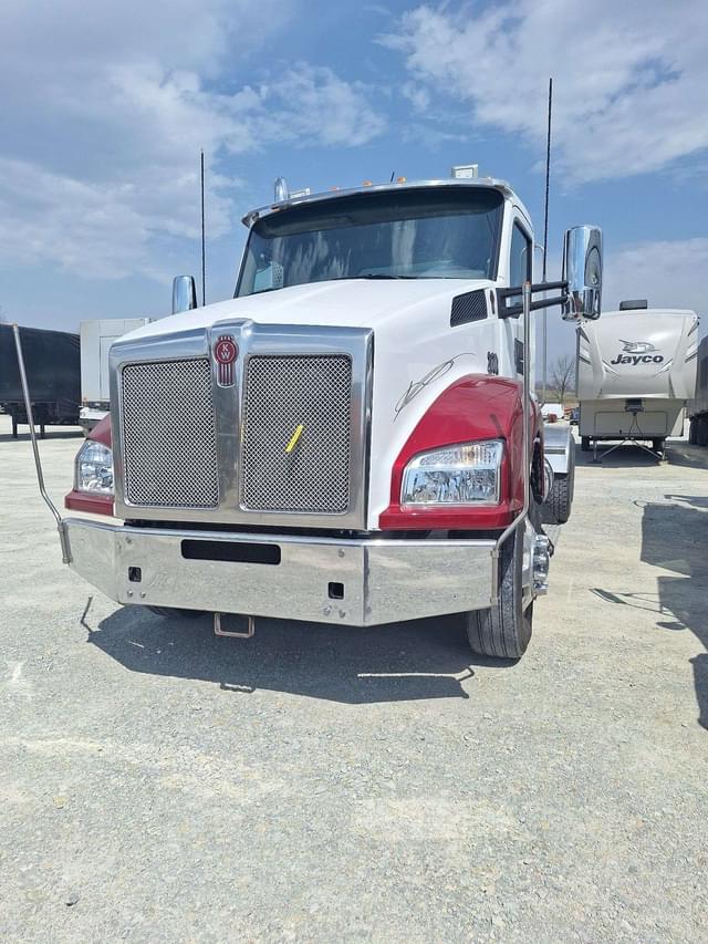 Image of Kenworth T880 equipment image 2