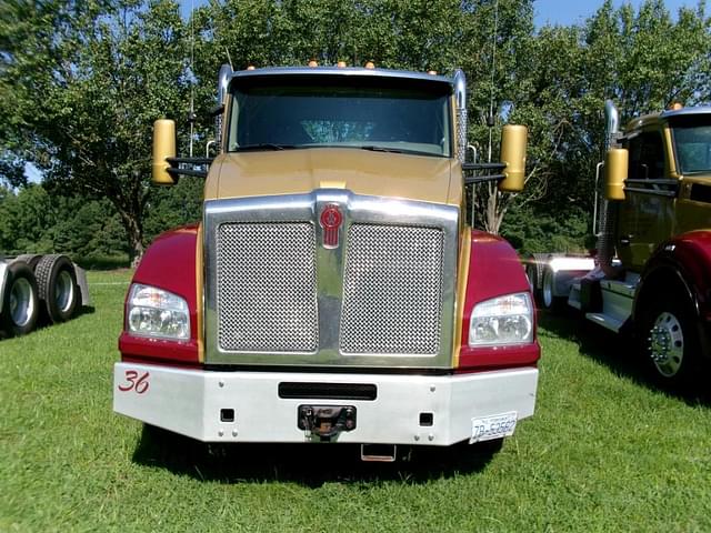 Image of Kenworth T880 equipment image 1