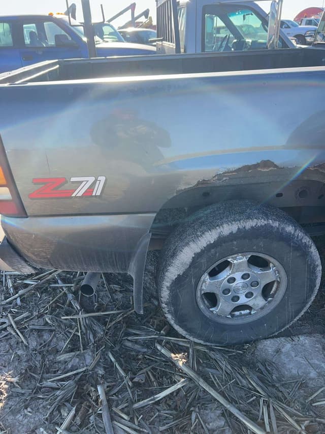 Image of Chevrolet 1500 equipment image 4