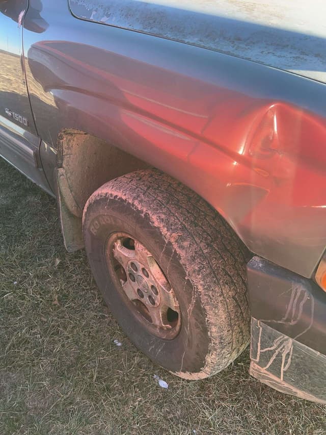 Image of Chevrolet 1500 equipment image 2