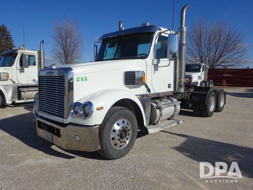 Main image Freightliner Coronado