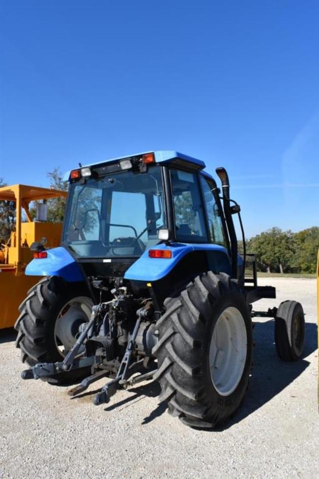 Image of New Holland TS100 equipment image 2