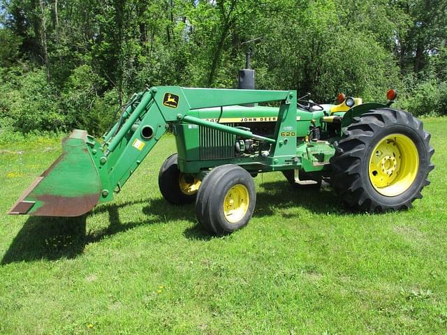 Image of John Deere 2440 equipment image 1