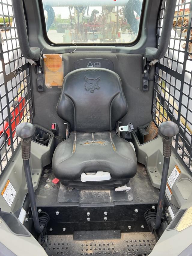 Image of Bobcat T595 equipment image 4