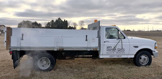 Image of Ford F-350 equipment image 1