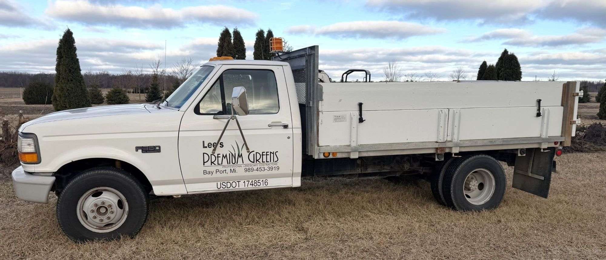 1996 Ford F-350 Equipment Image0