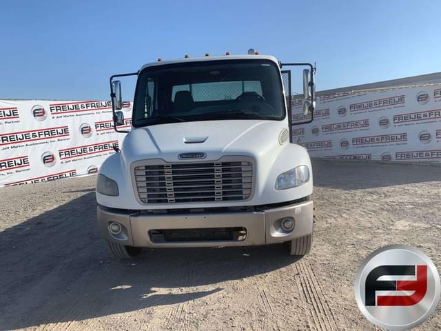 Image of Freightliner M2 equipment image 1