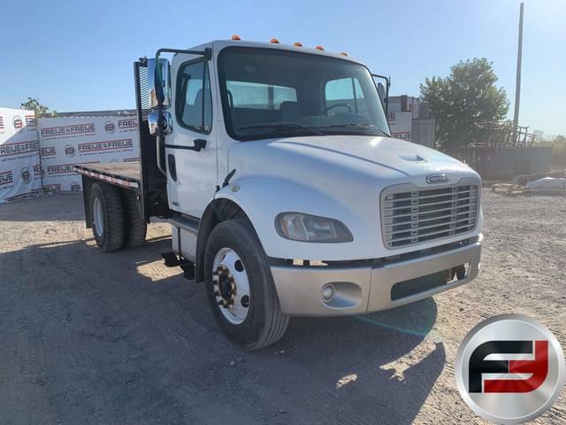 Image of Freightliner M2 equipment image 2