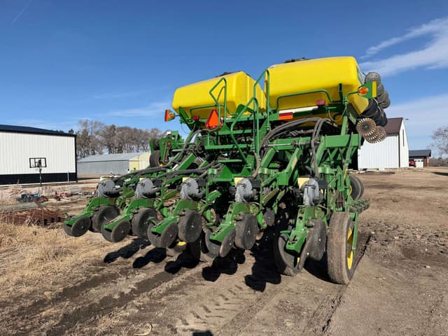 Image of John Deere 1790 equipment image 4