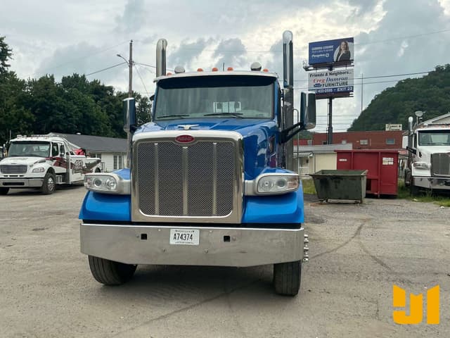Image of Peterbilt 567 equipment image 3