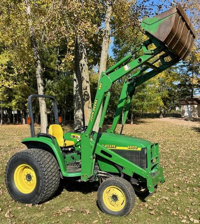 Image of John Deere 4600 equipment image 3