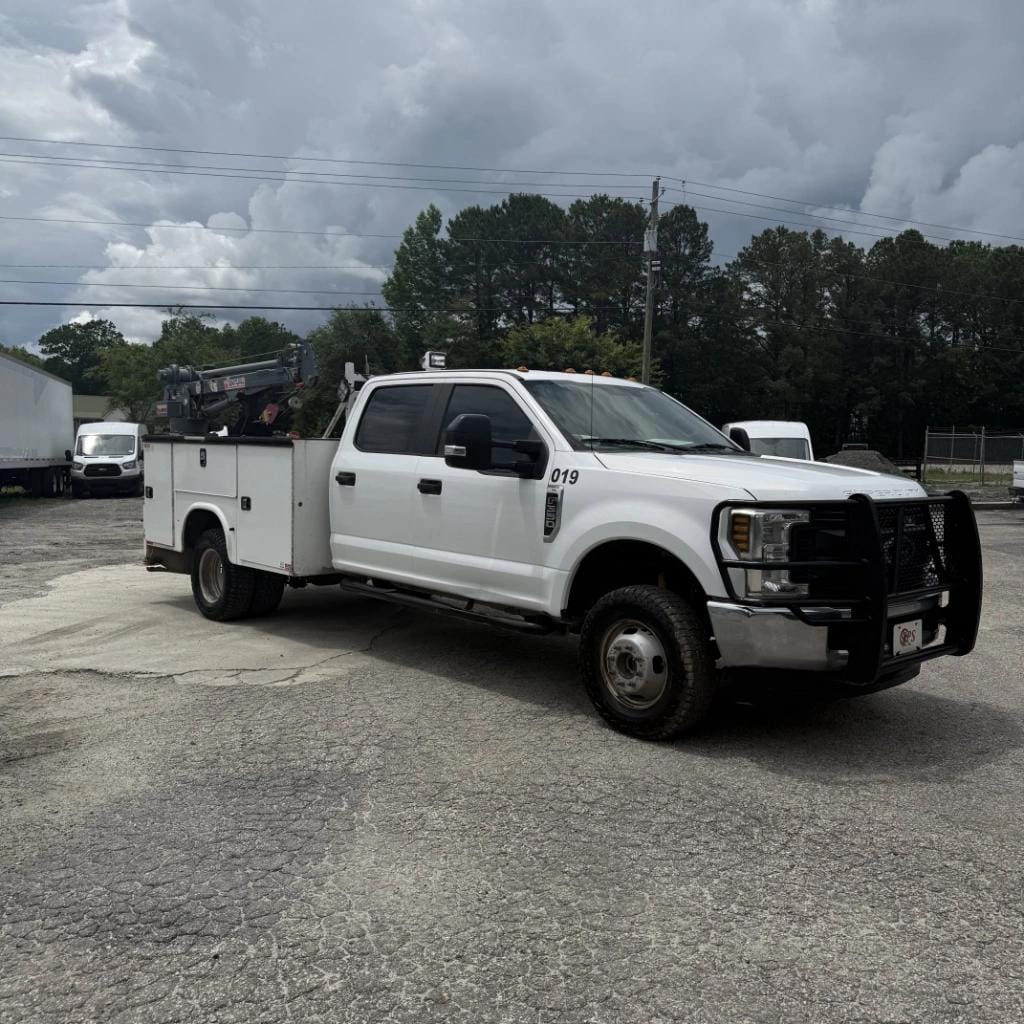 2019 Ford F-350 Equipment Image0